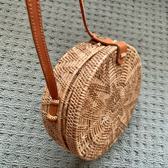 round bag - Picture 3 of 3